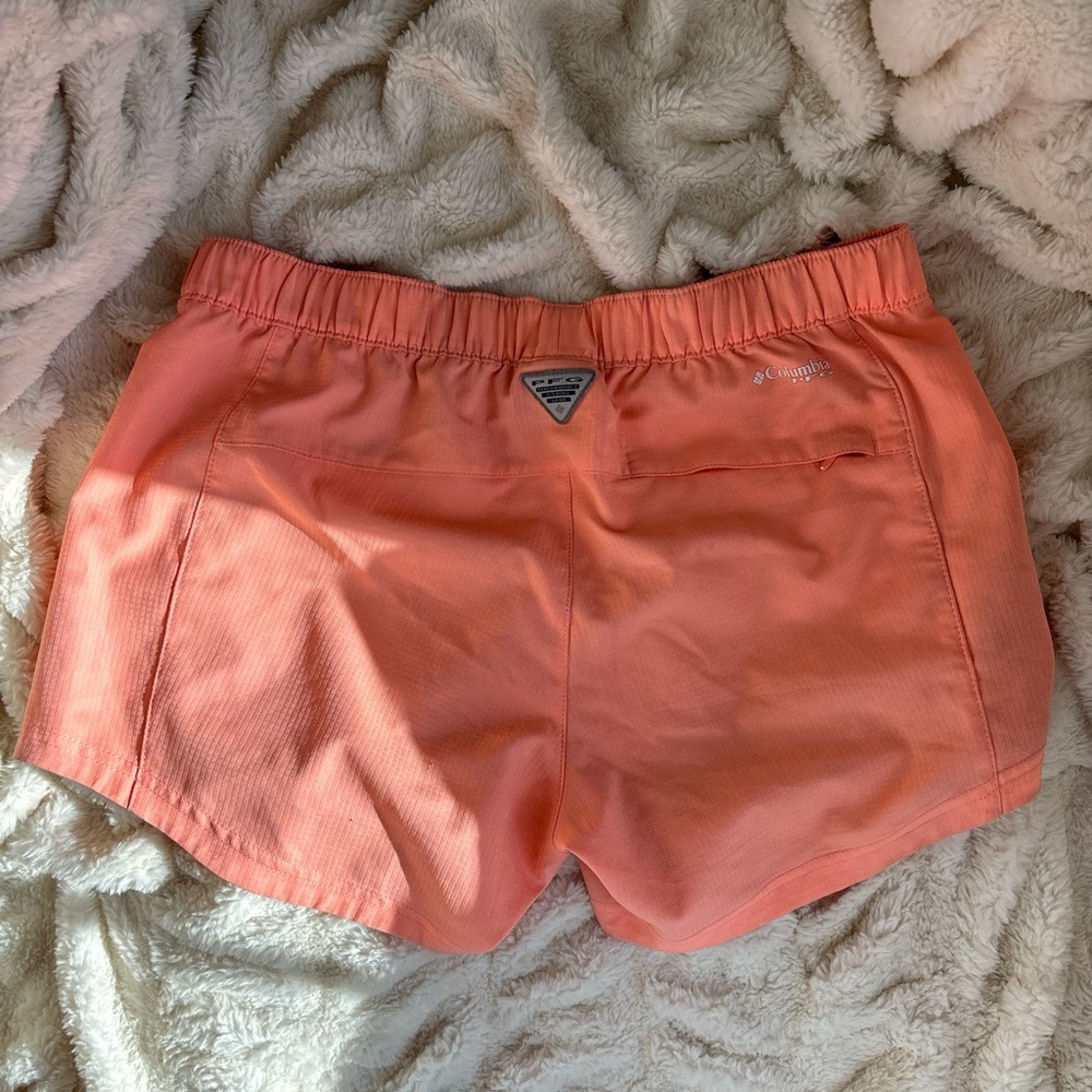 Columbia peach shorts!!